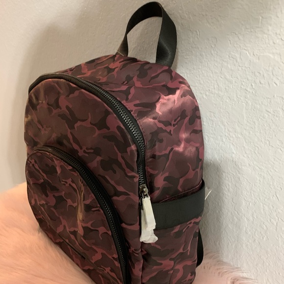 Fabletics Backpack - Picture 3 of 6